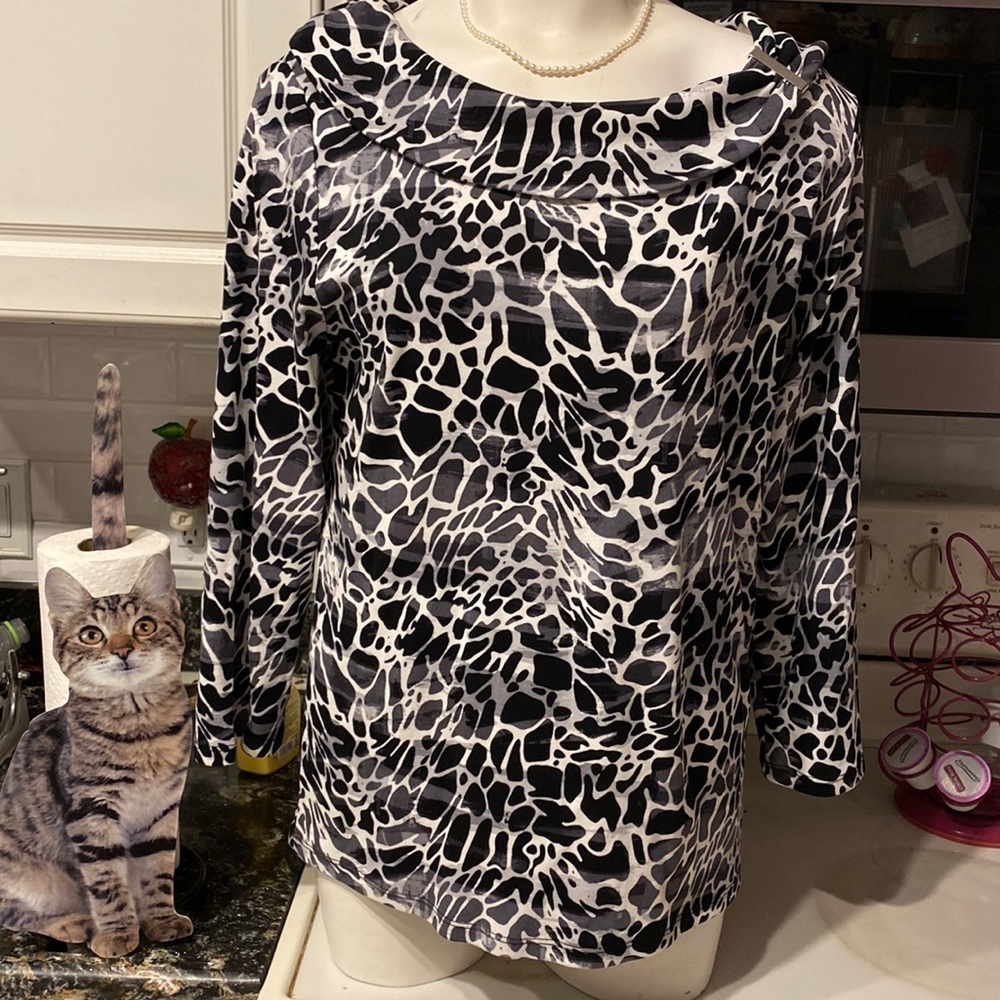 a womens Rafaela black long sleeve stretch regular size top XL